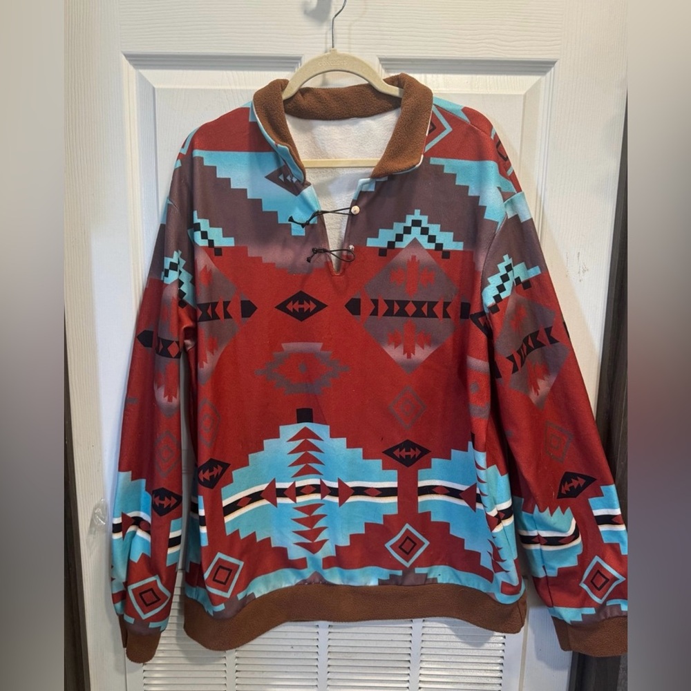 Western T-shirt for Men with Aztec print Size XL.